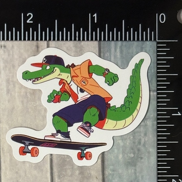 🌀10/$10🌀 Gator Reusable Waterproof Vinyl Sticker Decal - Picture 1 of 1